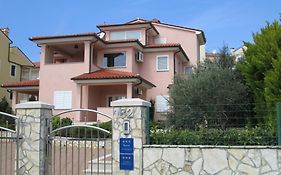 Apartments Villa Fernetich